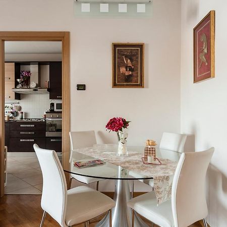 Hostly - Family Home Strada Dell'Olio - Brand New 2Br, 2 Bathrooms With Ac Cascina Bagian luar foto