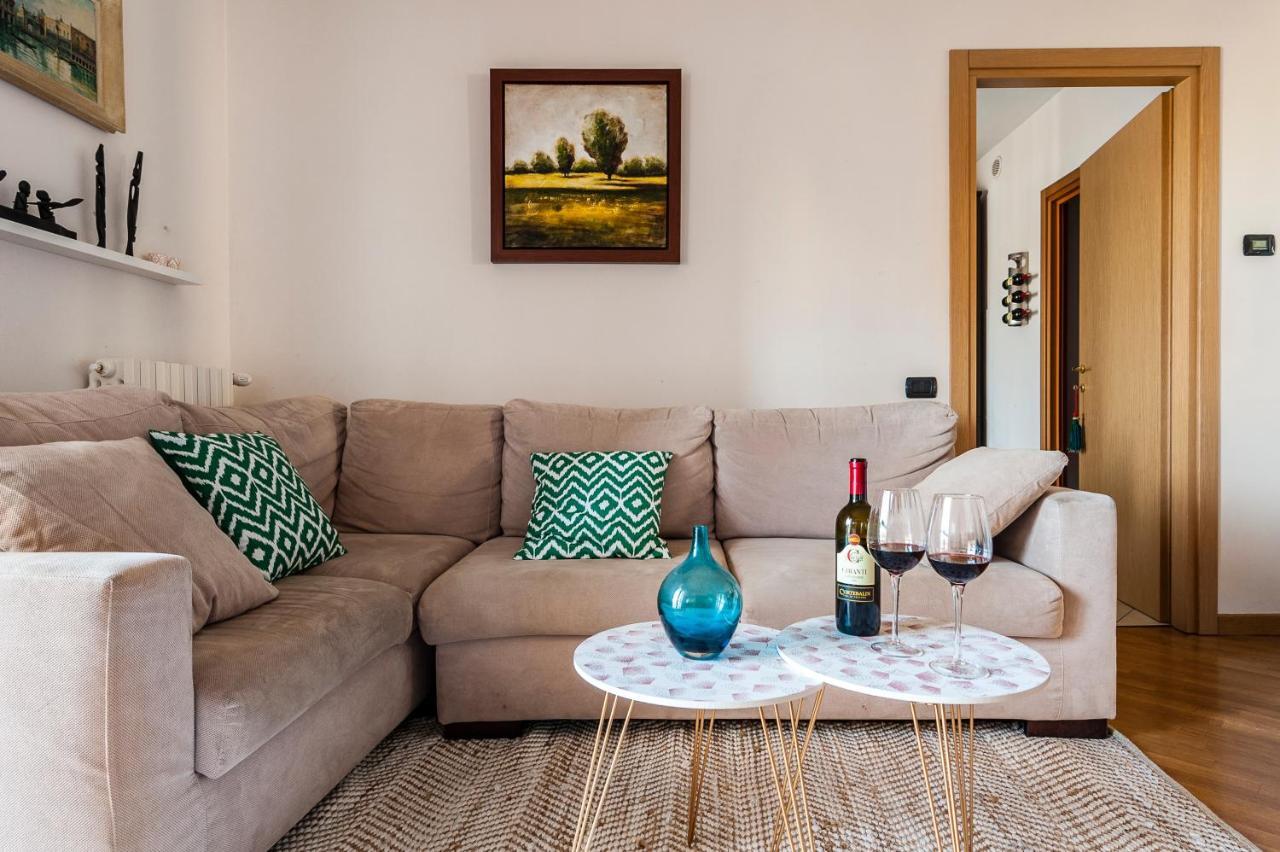 Hostly - Family Home Strada Dell'Olio - Brand New 2Br, 2 Bathrooms With Ac Cascina Bagian luar foto