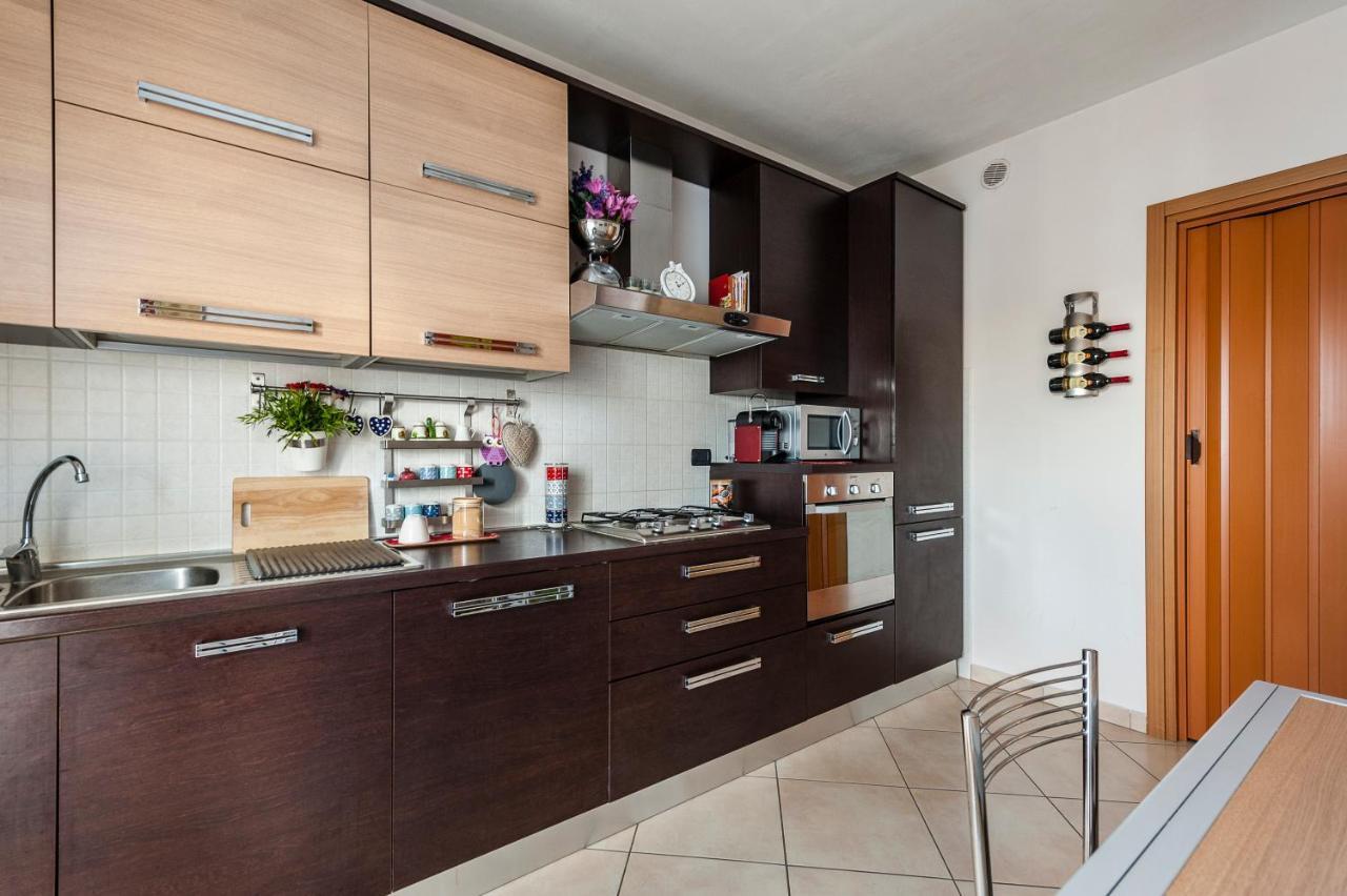 Hostly - Family Home Strada Dell'Olio - Brand New 2Br, 2 Bathrooms With Ac Cascina Bagian luar foto